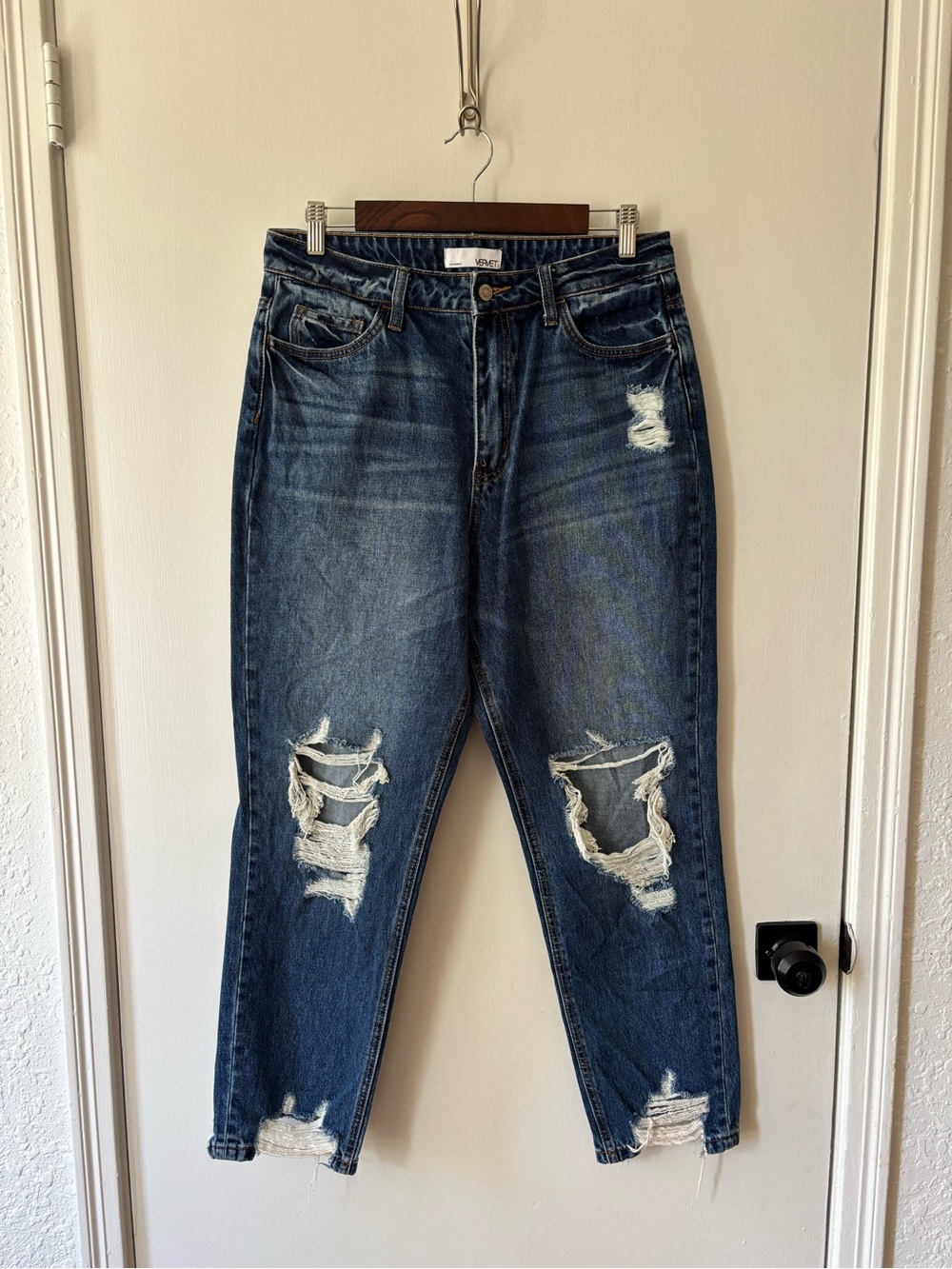 Distressed Dark Blue Boyfriend Jeans - Casual Relaxed Fit